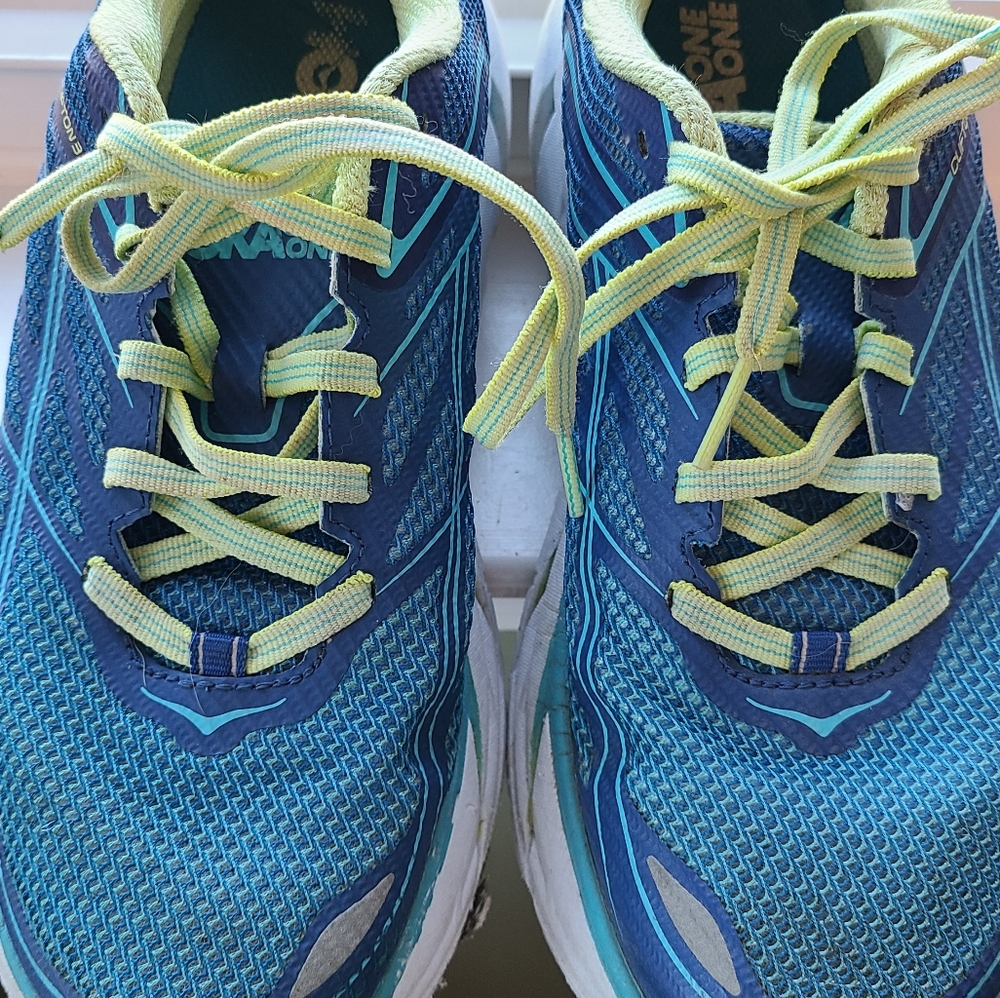 HOKA CLIFTON 3 SIZE 8